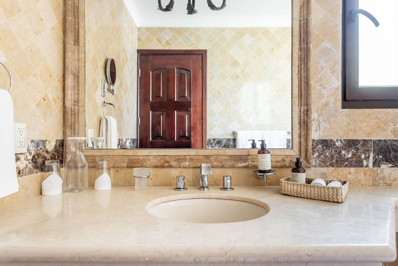 hacienda caracol soliman 35